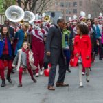 不朽の名作ミュージカルを映画化！映画『アニー』予告編