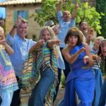 映画『マンマ・ミーア！ ヒア・ウィー・ゴー』「ダンシング・クイーン」ミュージカルシーン