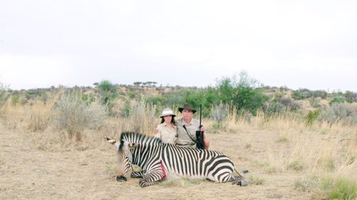 トロフィーハンティングとは何か!?映画『サファリ』予告編