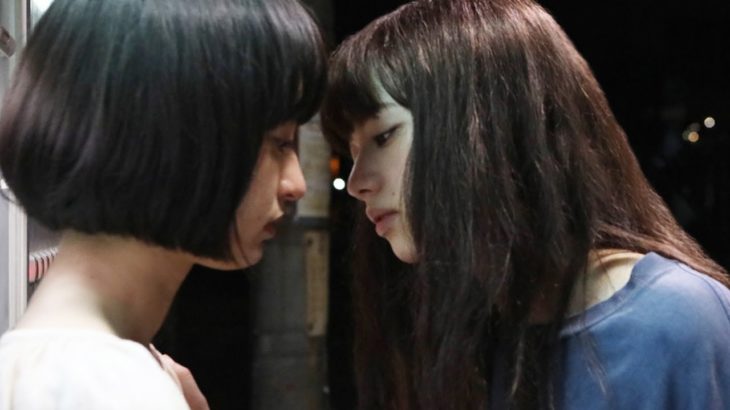 小松菜奈、門脇麦に強引にキス！　成田凌からも…　W主演映画「さよならくちびる」の本予告公開