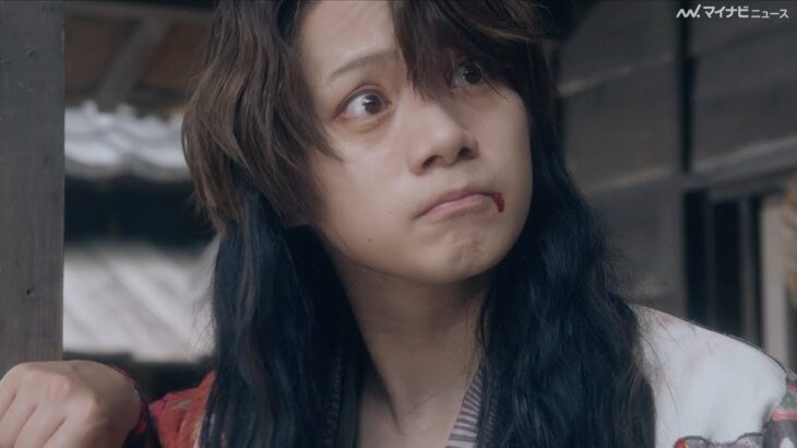 佐藤流司、キョトン顔で「ん？」 歌って踊って殺陣満載の東映ムビ×ステ 映画『邪魚隊／ジャッコタイ』予告解禁